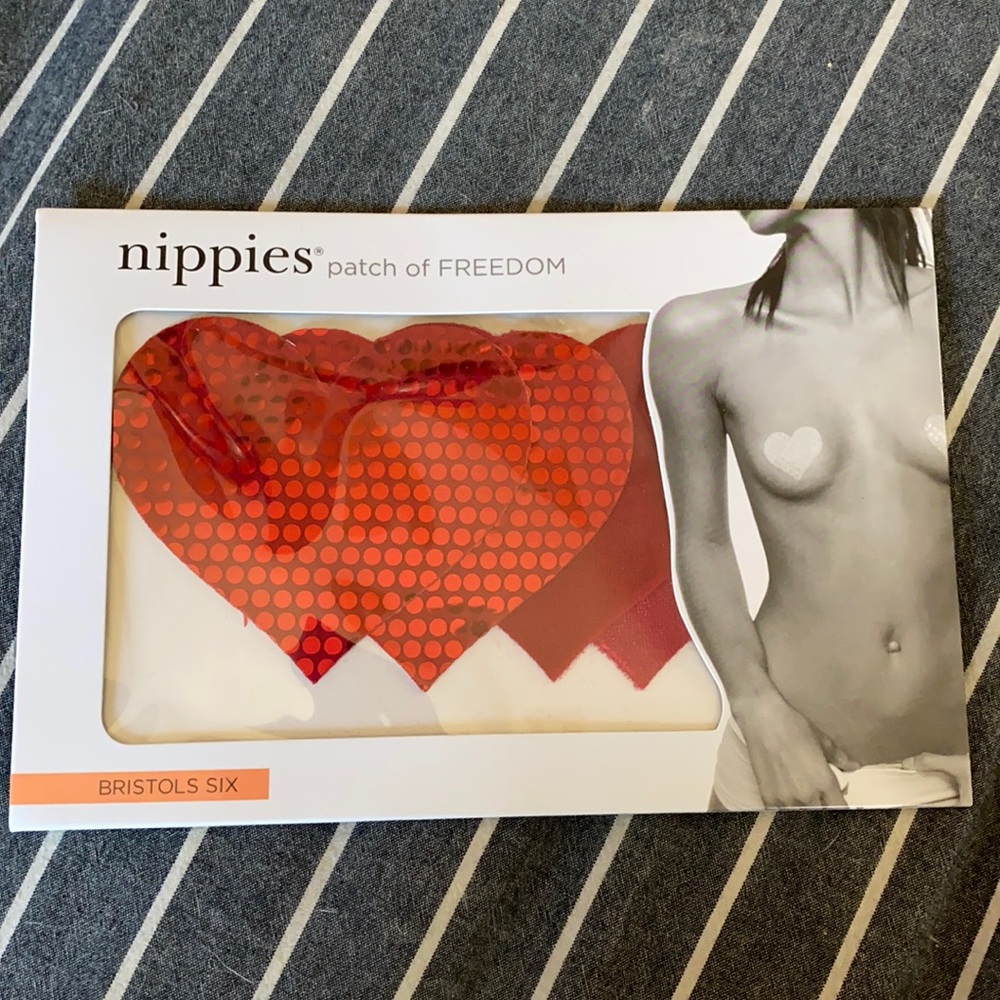 Nippies Patch of Freedom Moulin Heart Nipple Cover